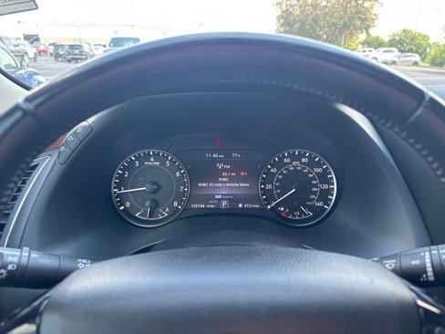 Used 2021 Nissan Armada SL w/ Captain's Chairs Package image 35