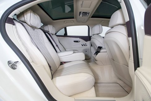Used 2021 Bentley Flying Spur W12 image 66