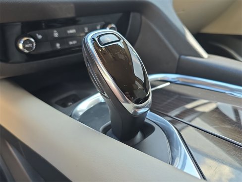 Certified 2018 Buick Enclave Essence image 16