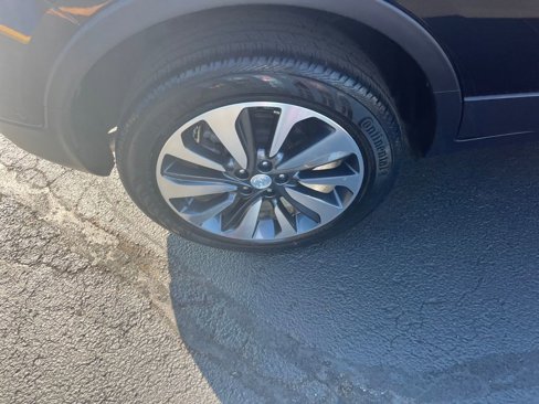 Used 2021 Buick Encore Preferred w/ Safety Package image 32