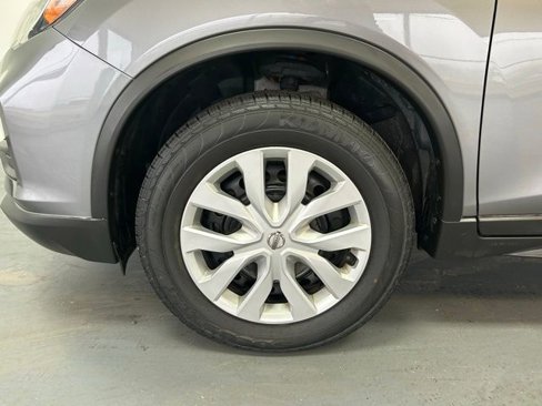 Used 2019 Nissan Rogue S image 8