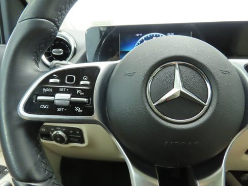 Used 2021 Mercedes-Benz GLA 250 image 11