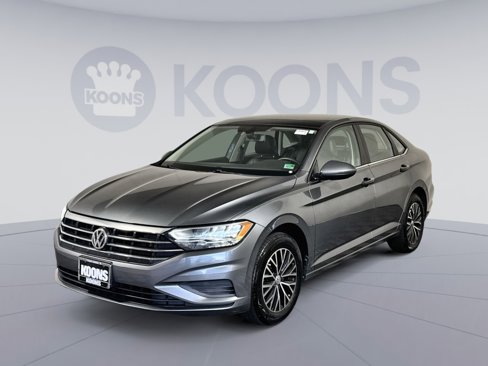 Used 2020 Volkswagen Jetta SE image 1