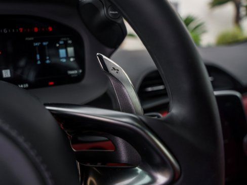 Used 2024 McLaren Artura image 11