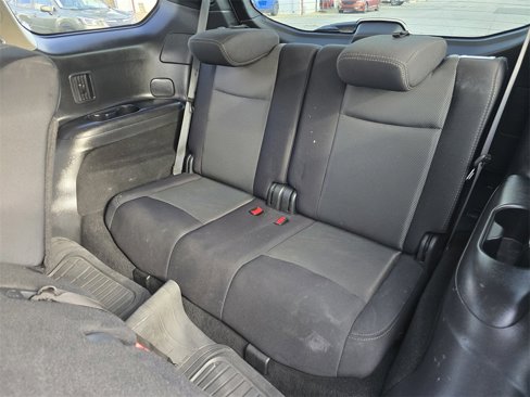 Used 2019 Nissan Pathfinder S image 17