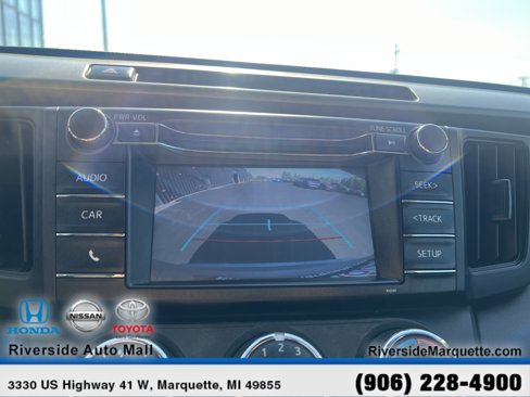 Used 2018 Toyota RAV4 LE image 22