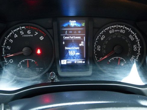 Used 2022 Toyota Tacoma SR image 38