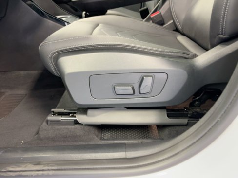 Used 2025 BMW X1 xDrive28i image 13