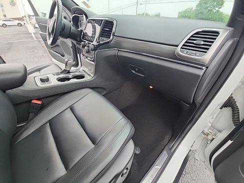 Used 2021 Jeep Grand Cherokee Limited image 18