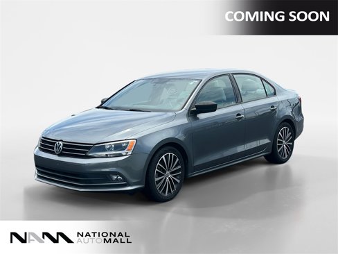 Used 2016 Volkswagen Jetta Sport image 1