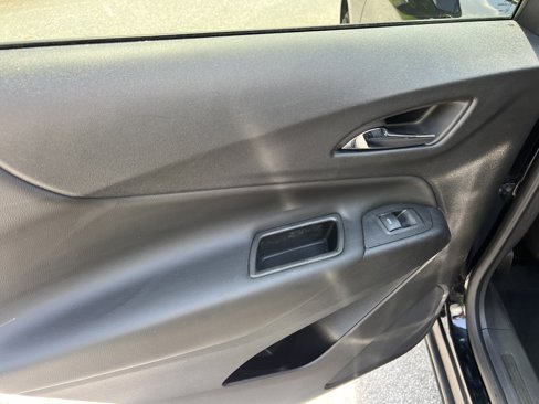 Used 2023 Chevrolet Equinox LT image 22