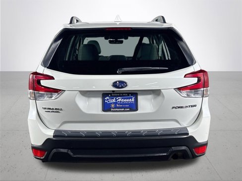 Used 2021 Subaru Forester Premium image 7