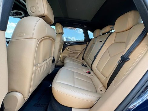 Used 2018 Porsche Macan image 35