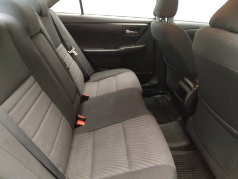 Used 2016 Toyota Camry LE image 19