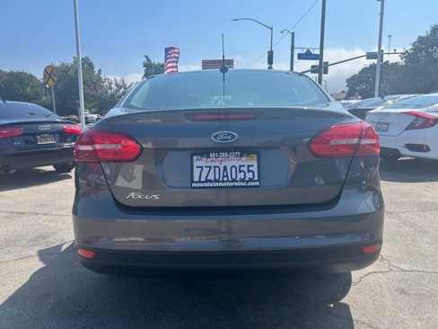 Used 2017 Ford Focus S image 4