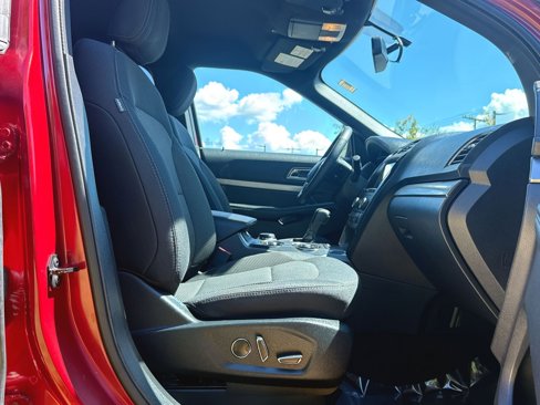 Used 2018 Ford Explorer XLT w/ Equipment Group 201A image 26