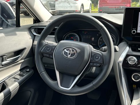 Used 2024 Toyota Venza LE image 24