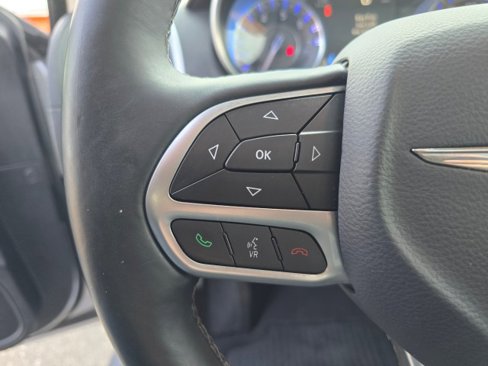 Used 2017 Chrysler 300 C w/ Safetytec Plus Group image 29