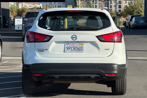 Used 2019 Nissan Rogue Sport S image 5