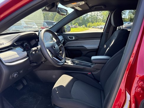 New 2025 Jeep Compass Sport image 14