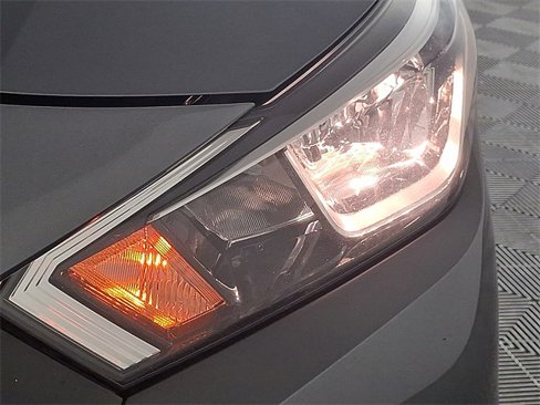 Used 2020 Nissan Versa SV image 13