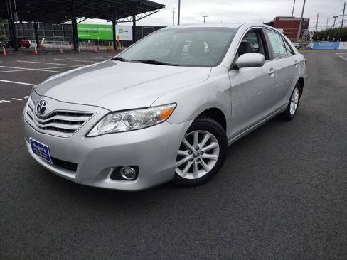 Used 2010 Toyota Camry XLE image 1
