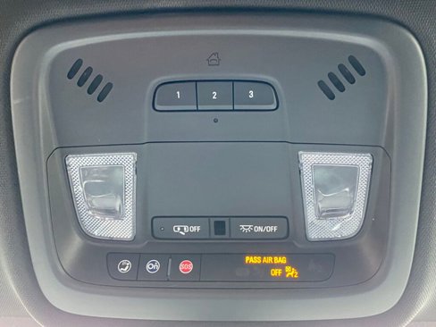 Used 2022 Chevrolet Traverse LT w/ LT Premium Package image 34
