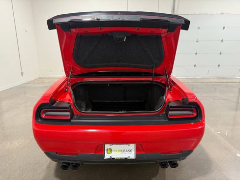 Used 2018 Dodge Challenger R/T Plus image 9