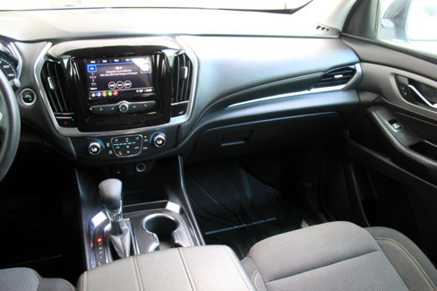Used 2021 Chevrolet Traverse LS image 10