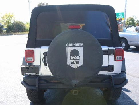 Used 2012 Jeep Wrangler Unlimited Rubicon image 4
