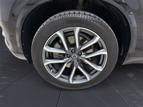 Used 2018 Volvo XC90 T5 Momentum w/ Convenience Package image 14