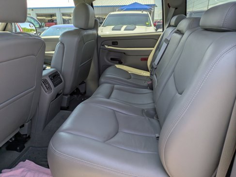 Used 2004 Chevrolet Silverado 2500 LT image 14