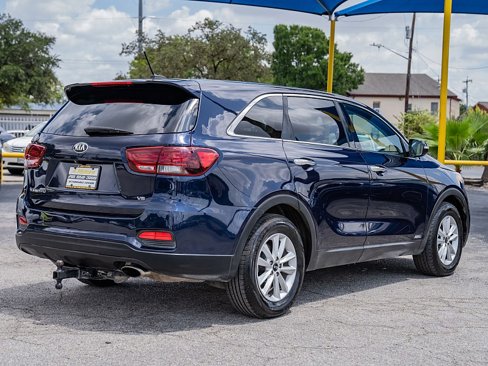 Used 2020 Kia Sorento AWD V6 image 5