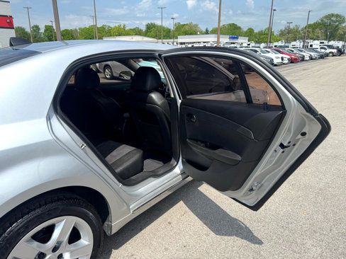Used 2012 Chevrolet Malibu LT image 10
