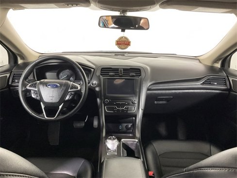 Used 2018 Ford Fusion SE w/ Equipment Group 201A image 21