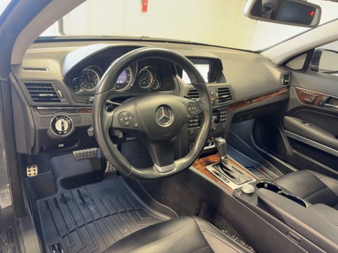 Used 2010 Mercedes-Benz E 550 Coupe image 27