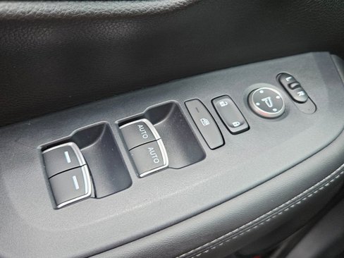 Certified 2023 Honda HR-V EX-L image 30