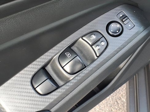 Used 2024 Nissan Altima 2.5 SV image 12