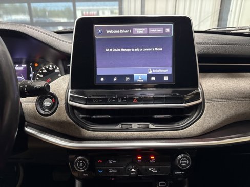 Used 2022 Jeep Compass Latitude image 11
