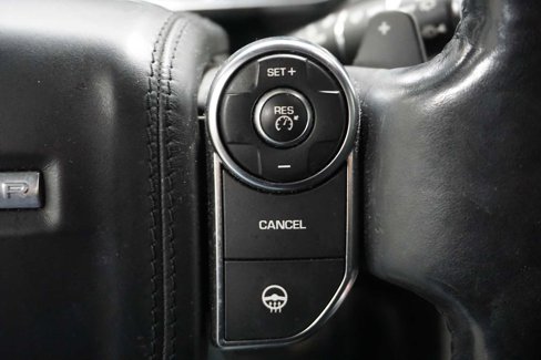 Used 2016 Land Rover Range Rover HSE image 24
