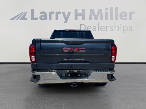 Used 2021 GMC Sierra 1500 4x4 Crew Cab w/ Sierra Value Package image 4