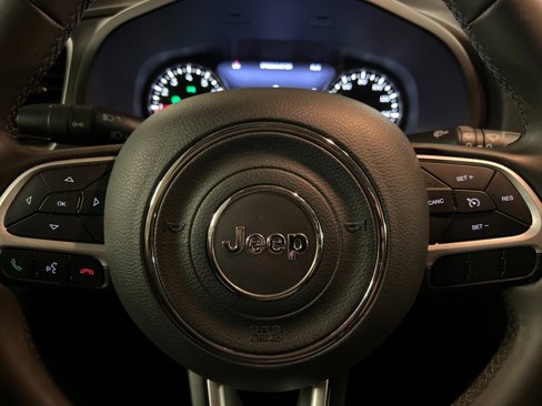 Certified 2021 Jeep Renegade Latitude w/ Sun & Sound Group image 23