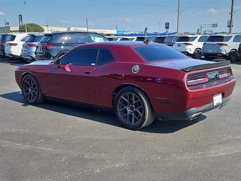 Used 2017 Dodge Challenger R/T Scat Pack w/ Leather Interior Group image 4