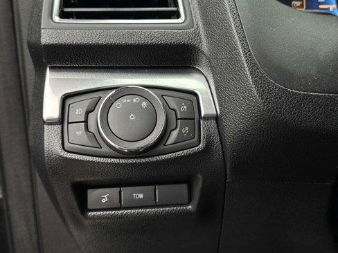 Used 2019 Ford Explorer Limited w/ Ford Safe & Smart Package image 27