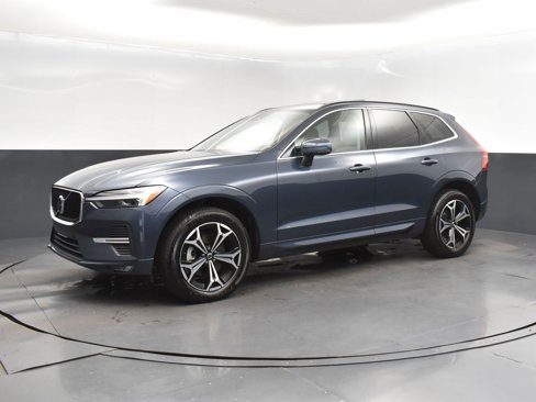 Used 2022 Volvo XC60 B5 Momentum w/ Climate Package image 3
