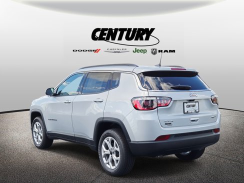 New 2025 Jeep Compass Latitude image 5