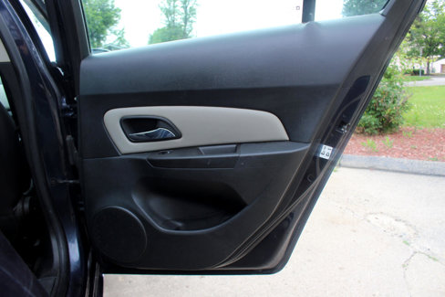Used 2015 Chevrolet Cruze LS image 29