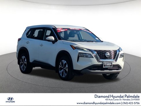 Used 2021 Nissan Rogue SV image 1
