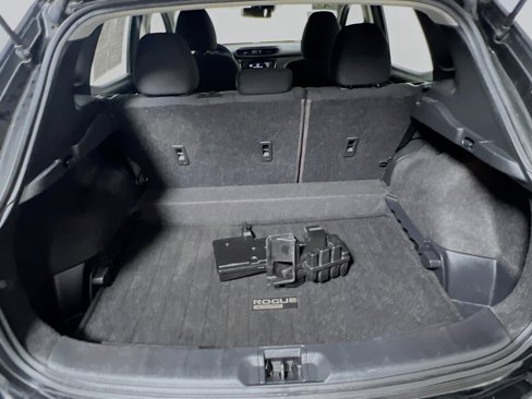 Used 2020 Nissan Rogue Sport S image 34