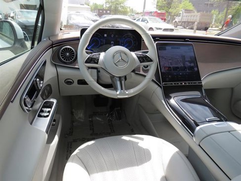 Certified 2023 Mercedes-Benz EQE 350+ 4MATIC Sedan w/ Exclusive Trim Package image 9